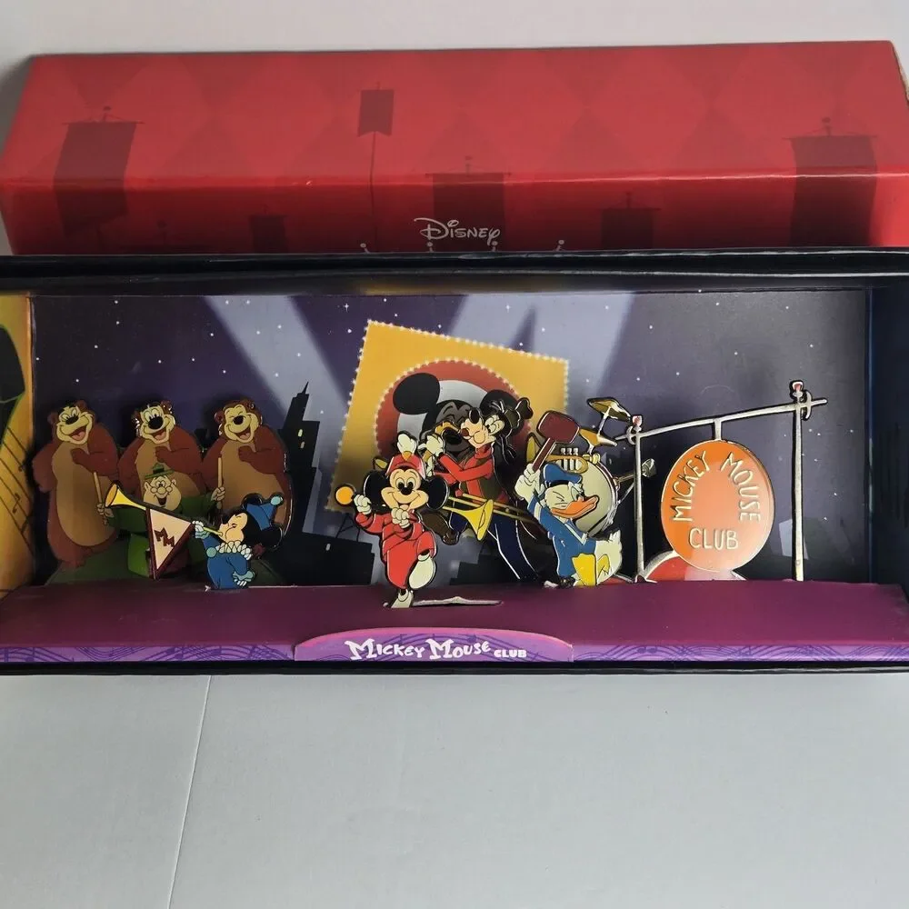 Mickey Mouse Club Disney Tiny Kingdom 5 Piece Diorama Flat-Enamel Figurines Set